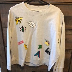 Women’s sweat shirt fits small